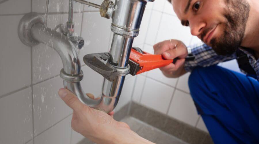 Professional sink repair in Saint Louisville, OH